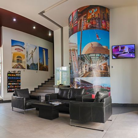 Baja Inn Hoteles La Mesa ティファナ エクステリア 写真