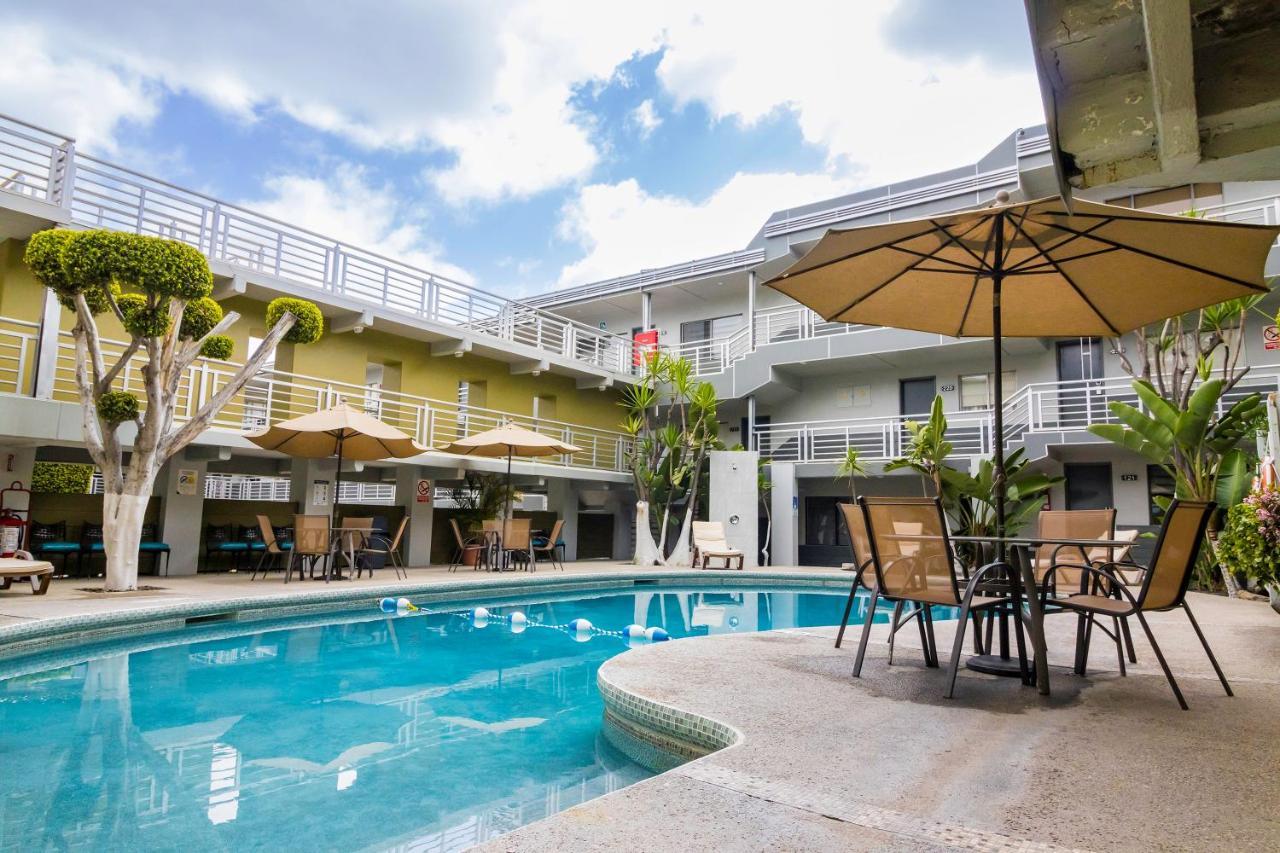 Baja Inn Hoteles La Mesa ティファナ エクステリア 写真