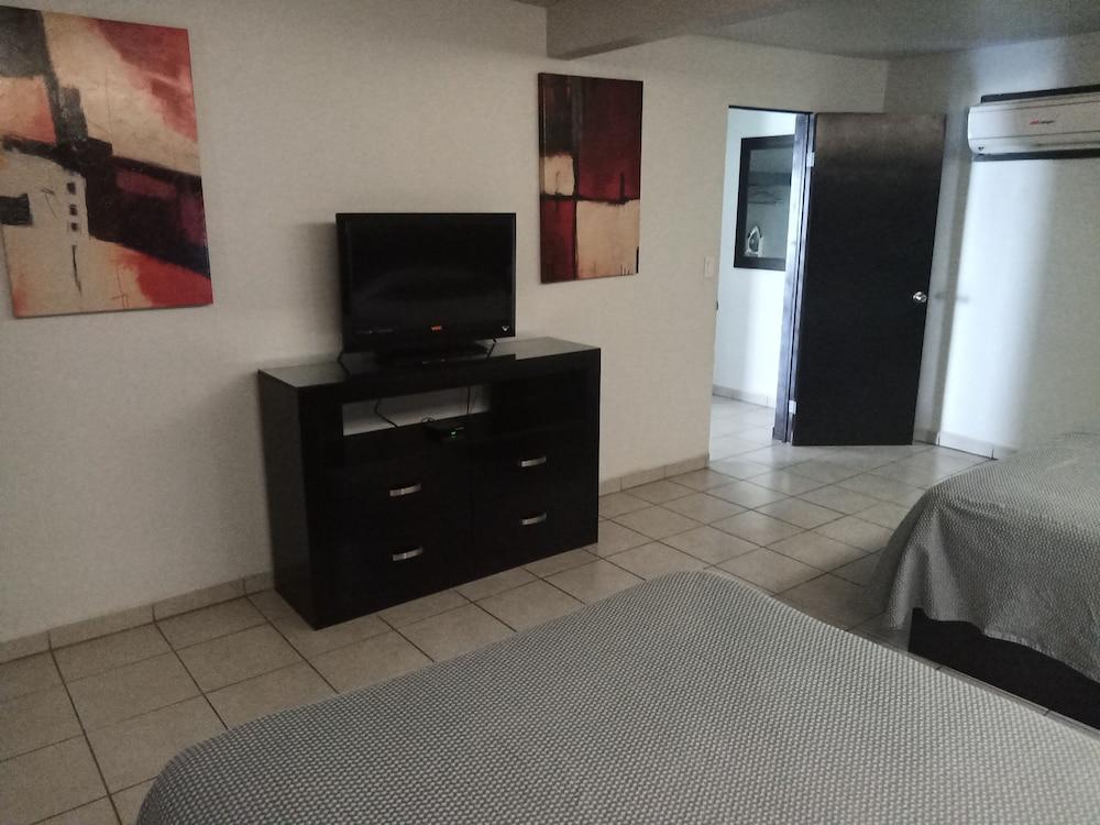 Baja Inn Hoteles La Mesa ティファナ エクステリア 写真